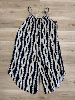 LUZ by Jeans Warehouse Hawaii